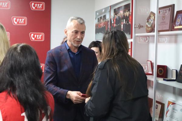 Gest de solidaritate la Serviciul 112: sprijin pentru colegi în ajunul Sfintelor Sărbători de Paști